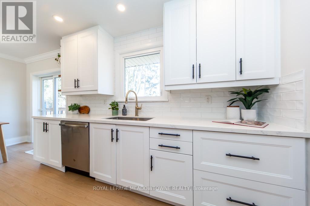 64 Dumbarton Street, Guelph, Ontario  N1E 3T6 - Photo 15 - X12921968