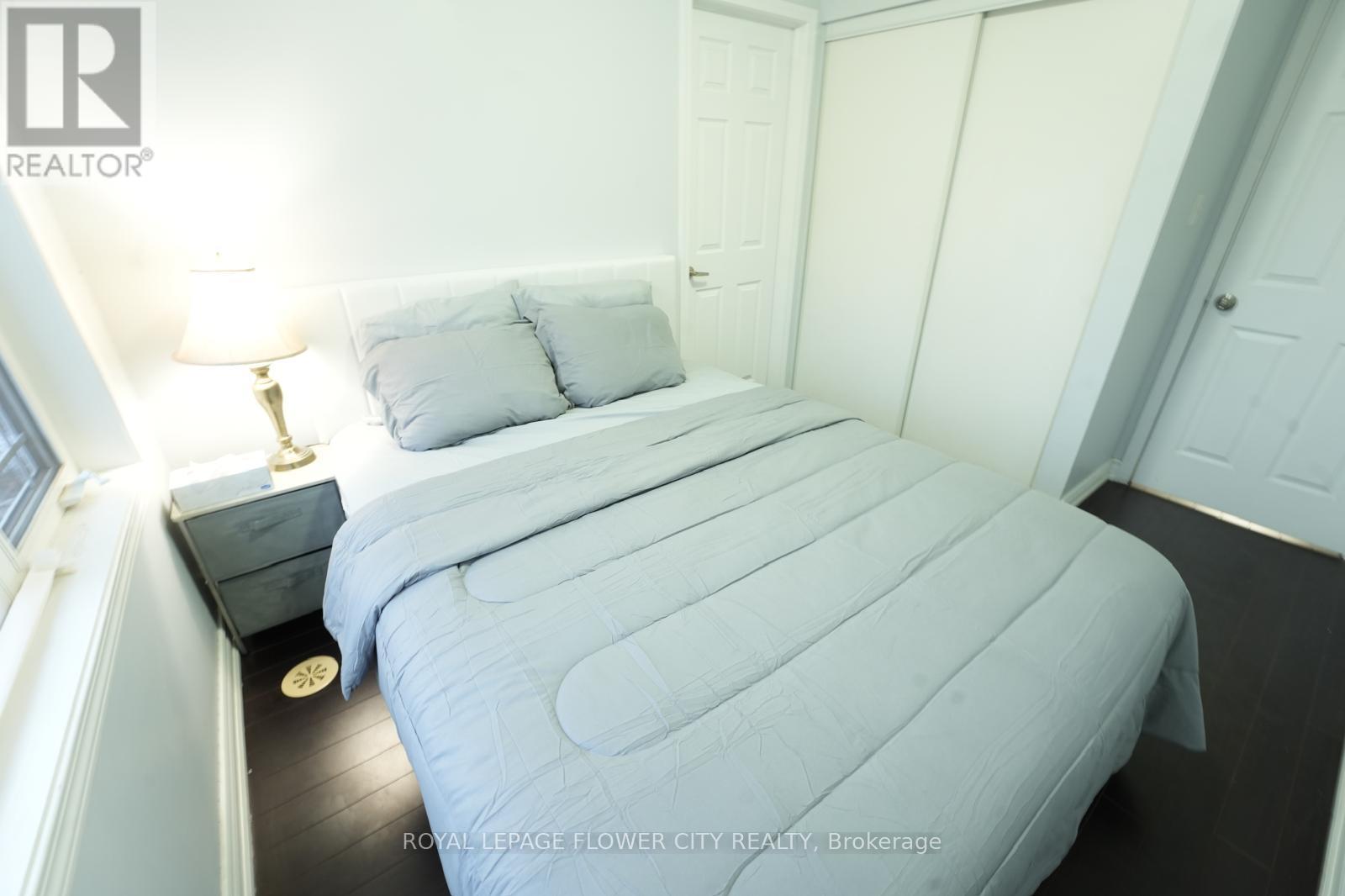 8 - 50 Hillcrest Avenue, Brampton, Ontario  L6W 0B1 - Photo 14 - W12821028