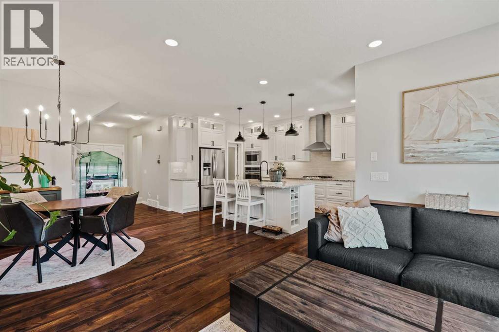 65 Sunrise Crescent, Cochrane, Alberta  T4C 0Z6 - Photo 14 - A2296066