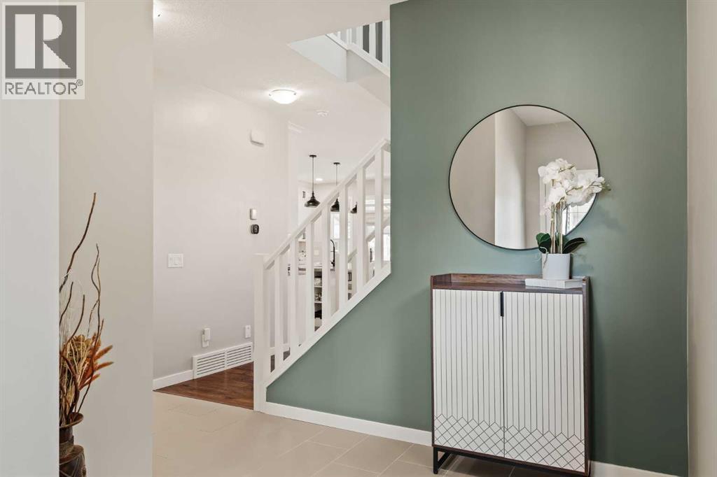 65 Sunrise Crescent, Cochrane, Alberta  T4C 0Z6 - Photo 6 - A2296066