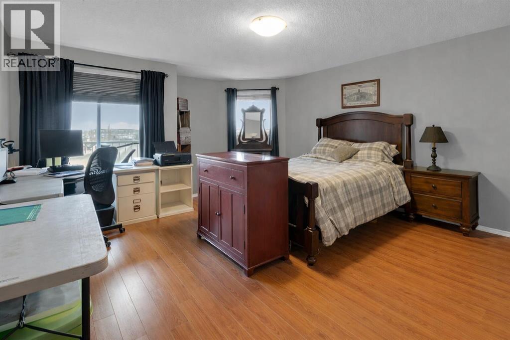 2429, 700 Willowbrook Road NW, Airdrie, Alberta  T4B 2B7 - Photo 15 - A2296314