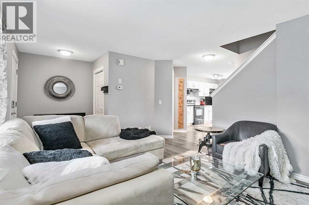 106 Panatella Park Nw, Calgary, Alberta  T3K 6K4 - Photo 4 - A2296393