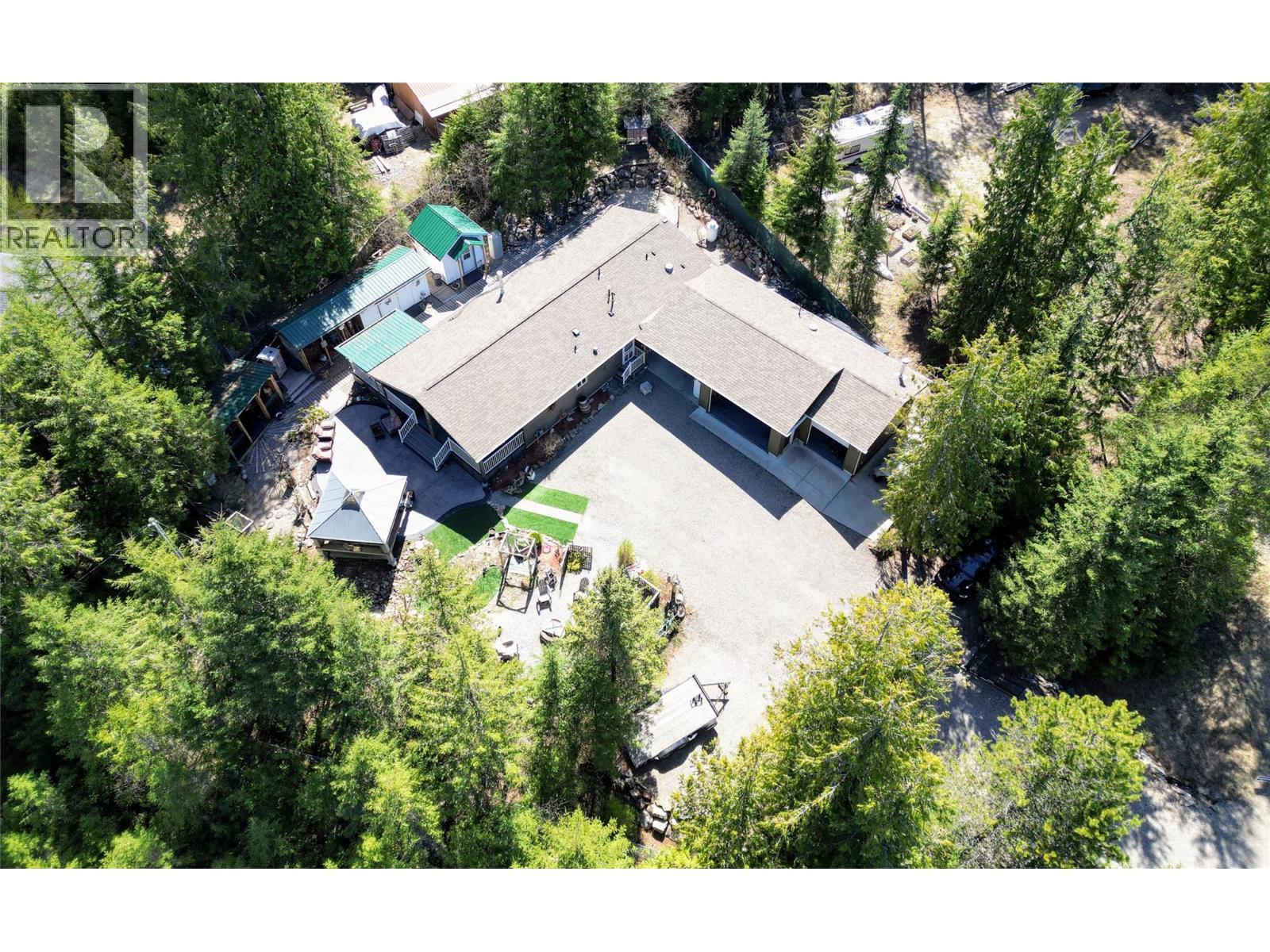 1601 BEECH Road, Christina Lake, British Columbia