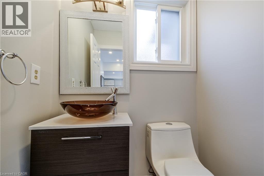 18 Desantis Court, Hamilton, Ontario  L8W 3A9 - Photo 12 - 40812475