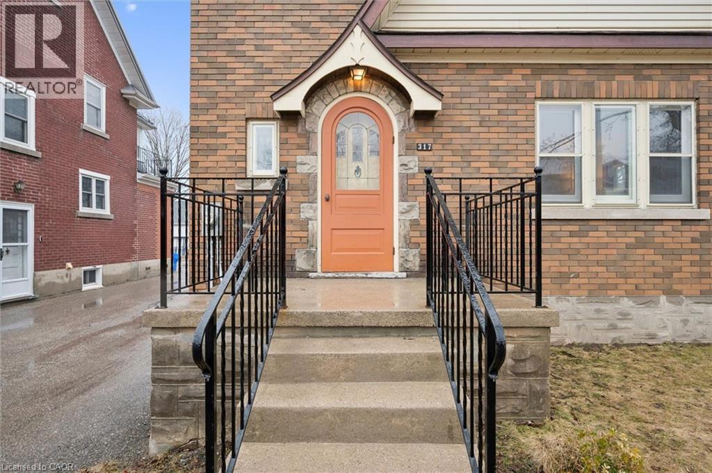 317 Frederick Street, Kitchener, Ontario  N2H 2N8 - Photo 3 - 40814684