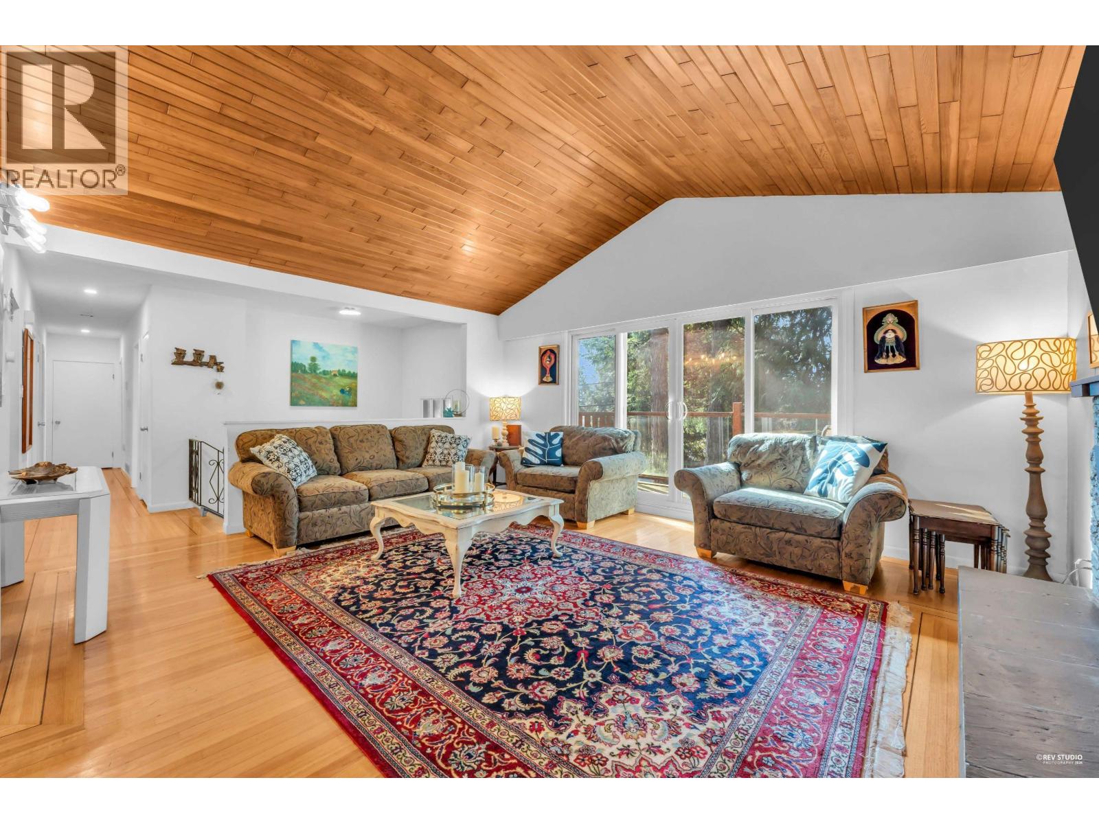 5325 Marine Drive, West Vancouver, British Columbia  V7W 2P5 - Photo 3 - R3102268