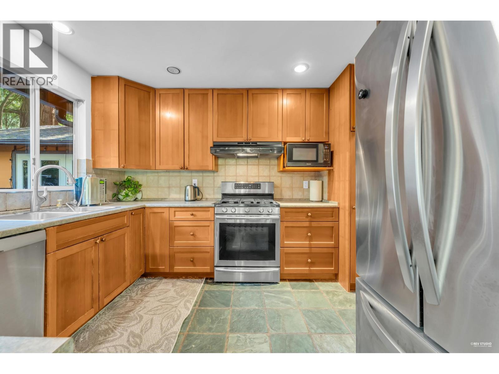 5325 Marine Drive, West Vancouver, British Columbia  V7W 2P5 - Photo 9 - R3102268