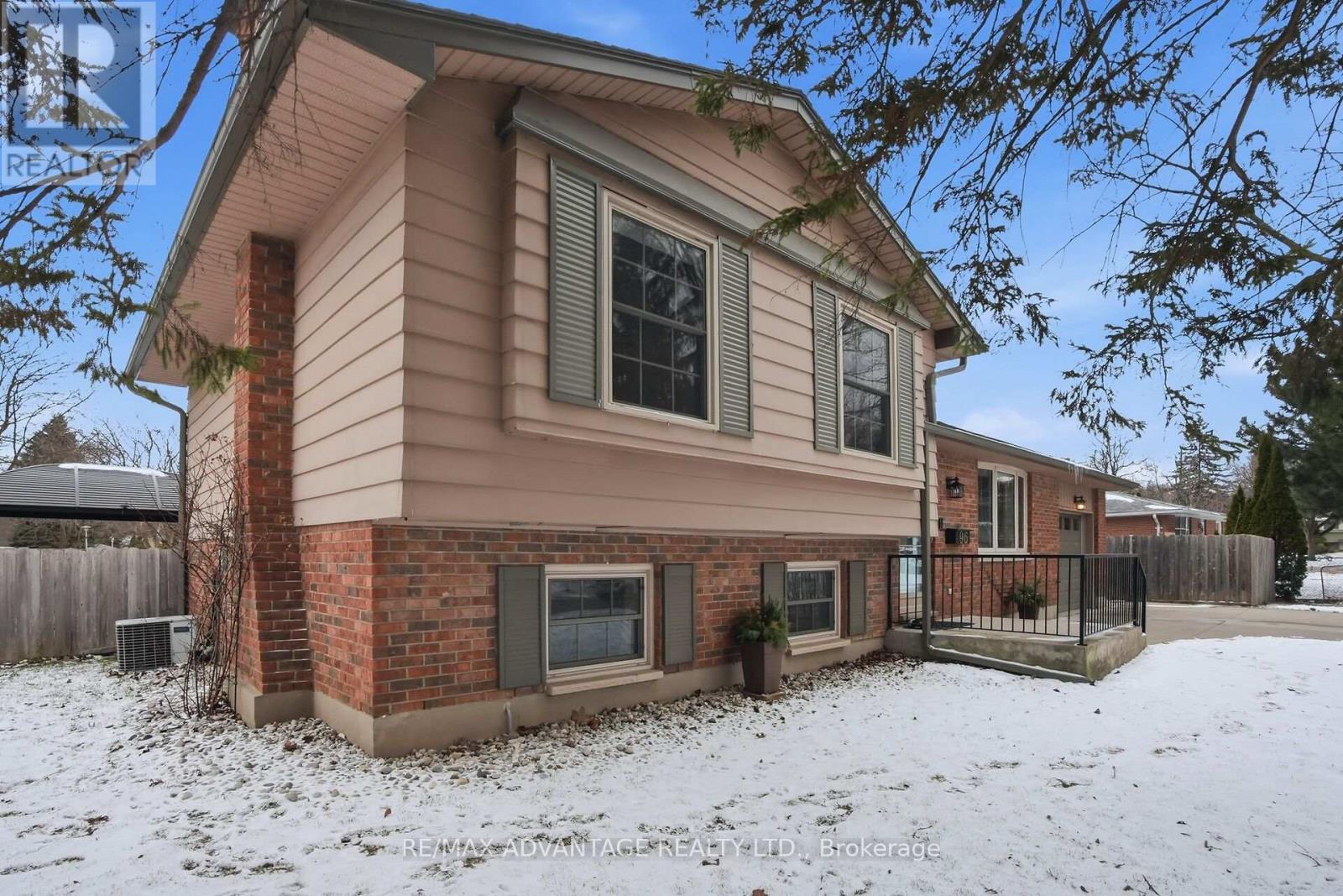 96 Rollscourt Place, London North, Ontario  N6G 1M2 - Photo 8 - X12922020