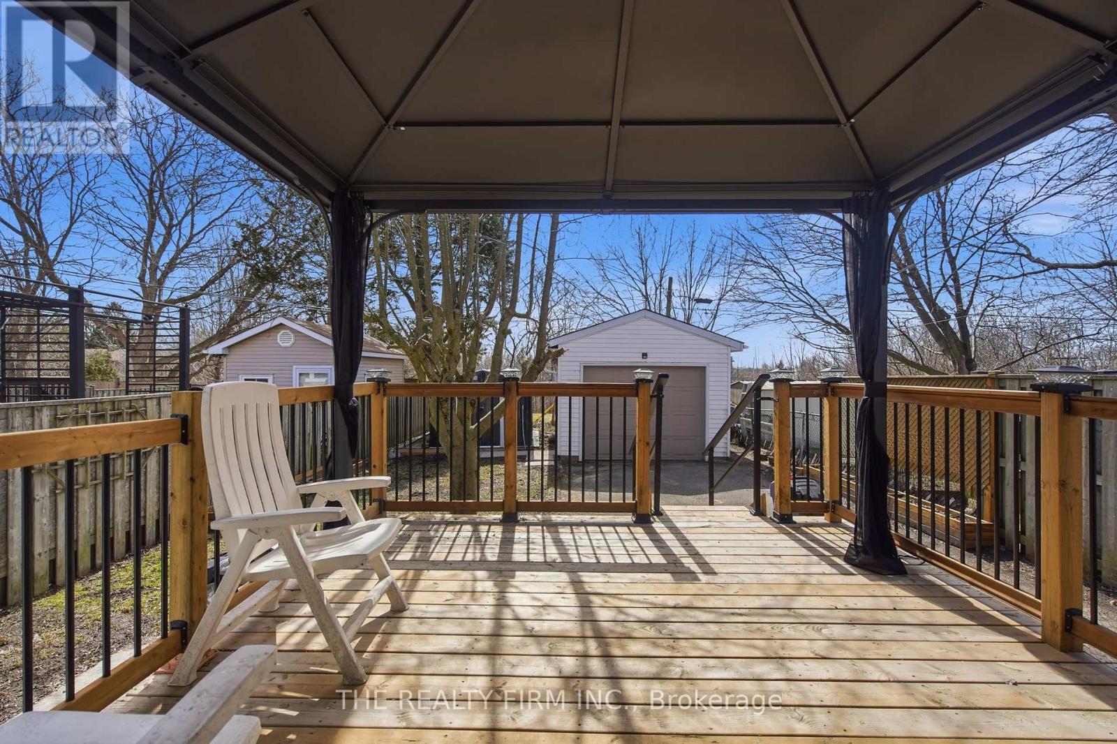 Photo 25 of 34 for 119 Connaught Avenue