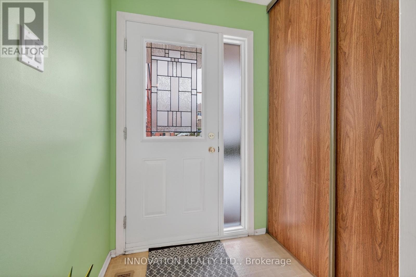 416 Sandhamn Private, Ottawa, Ontario  K1T 2Y9 - Photo 4 - X12922032