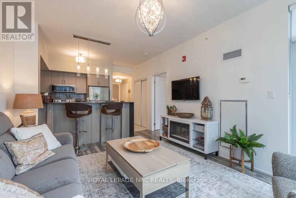 412 - 10 Concord Place, Grimsby, Ontario  L3M 0G6 - Photo 7 - X12922042