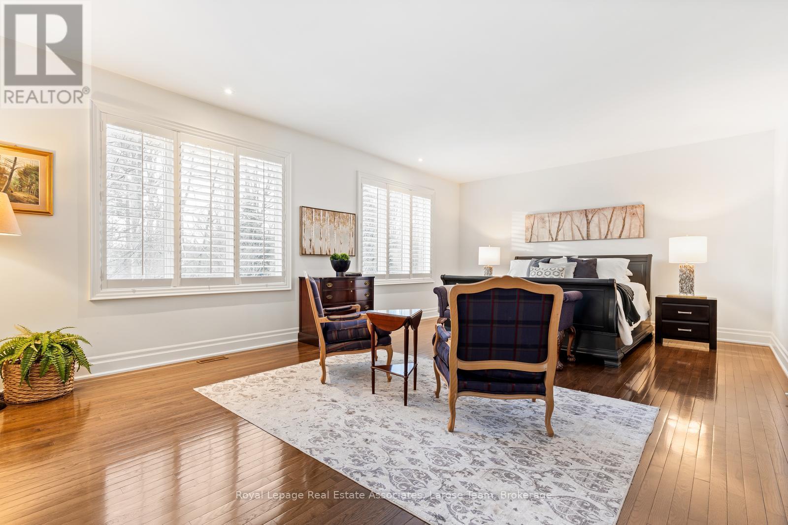 562 Gladwyne Court, Mississauga, Ontario  L5H 4L4 - Photo 23 - W12856138