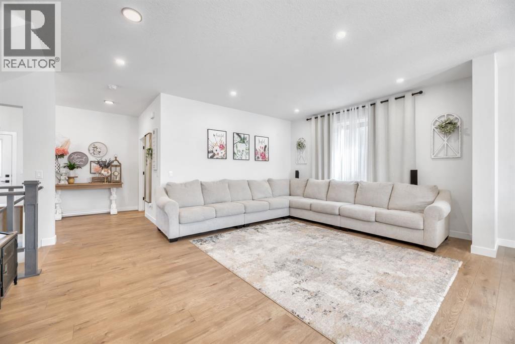 240 Creekstone Path SW, Calgary, Alberta  T2X 4X8 - Photo 11 - A2281659