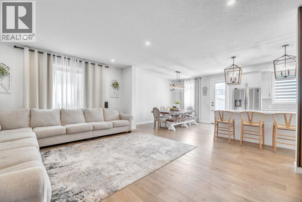 240 Creekstone Path SW, Calgary, Alberta  T2X 4X8 - Photo 8 - A2281659