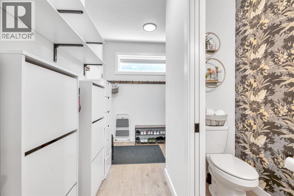 240 Creekstone Path SW, Calgary, Alberta  T2X 4X8 - Photo 17 - A2281659