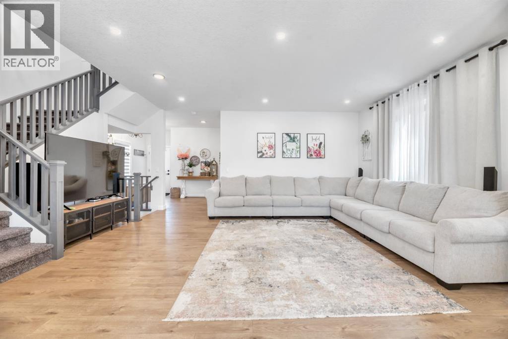 240 Creekstone Path SW, Calgary, Alberta  T2X 4X8 - Photo 12 - A2281659