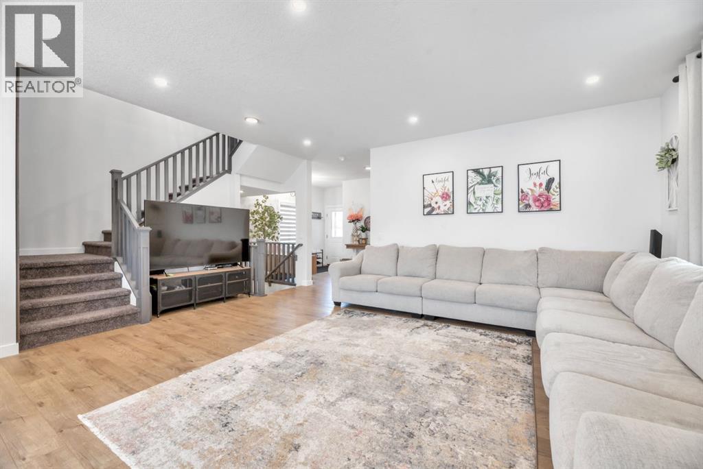 240 Creekstone Path SW, Calgary, Alberta  T2X 4X8 - Photo 10 - A2281659