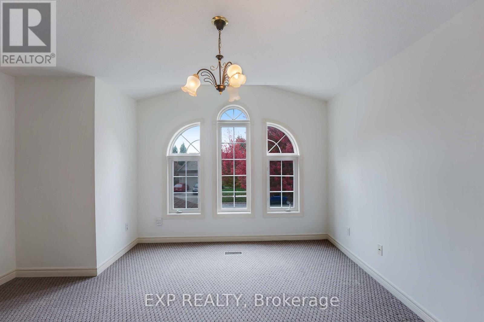 28 Loretta Drive, Niagara-On-The-Lake, Ontario  L0S 1T0 - Photo 22 - X12922034