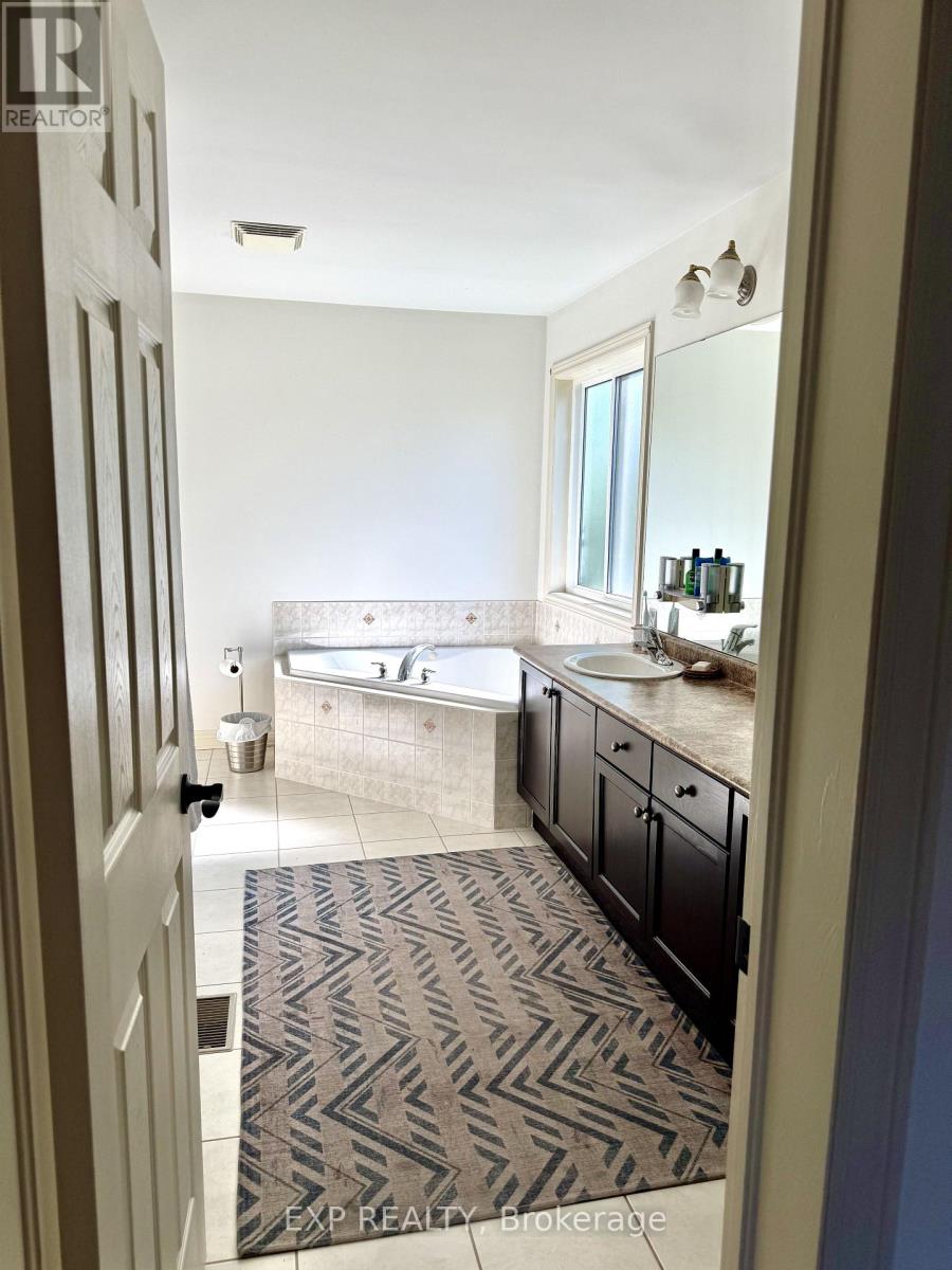 28 Loretta Drive, Niagara-On-The-Lake, Ontario  L0S 1T0 - Photo 32 - X12922034