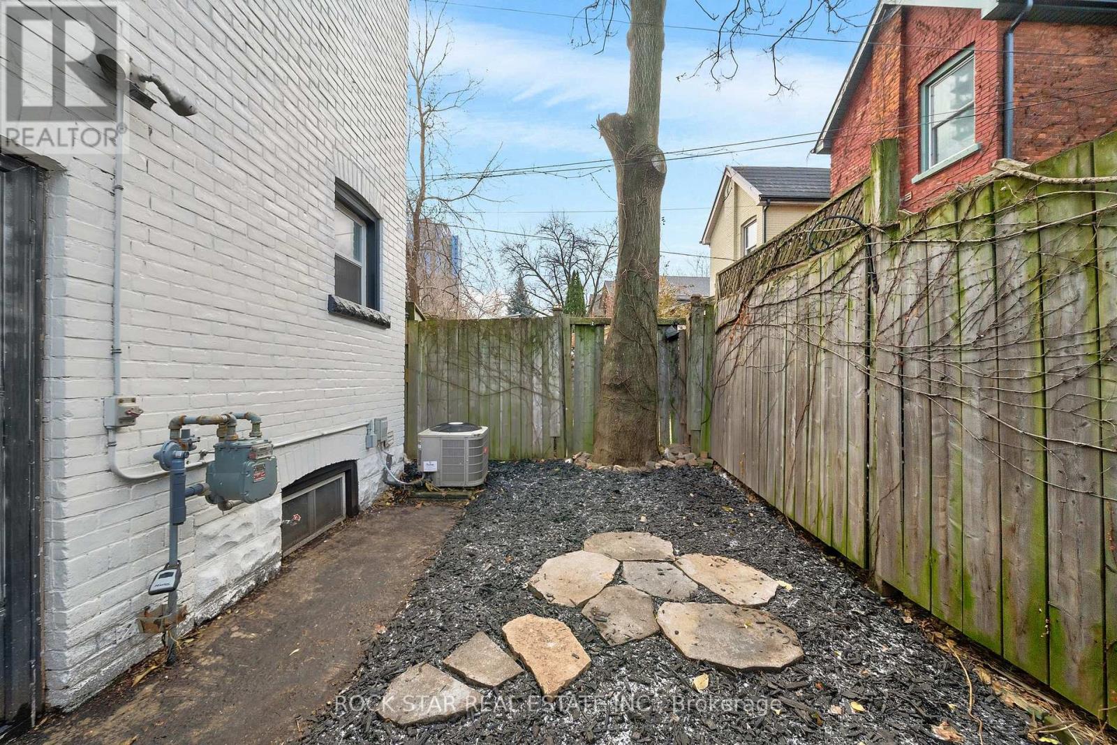 73 Peter Street, Hamilton, Ontario  L8R 1T4 - Photo 24 - X12922040