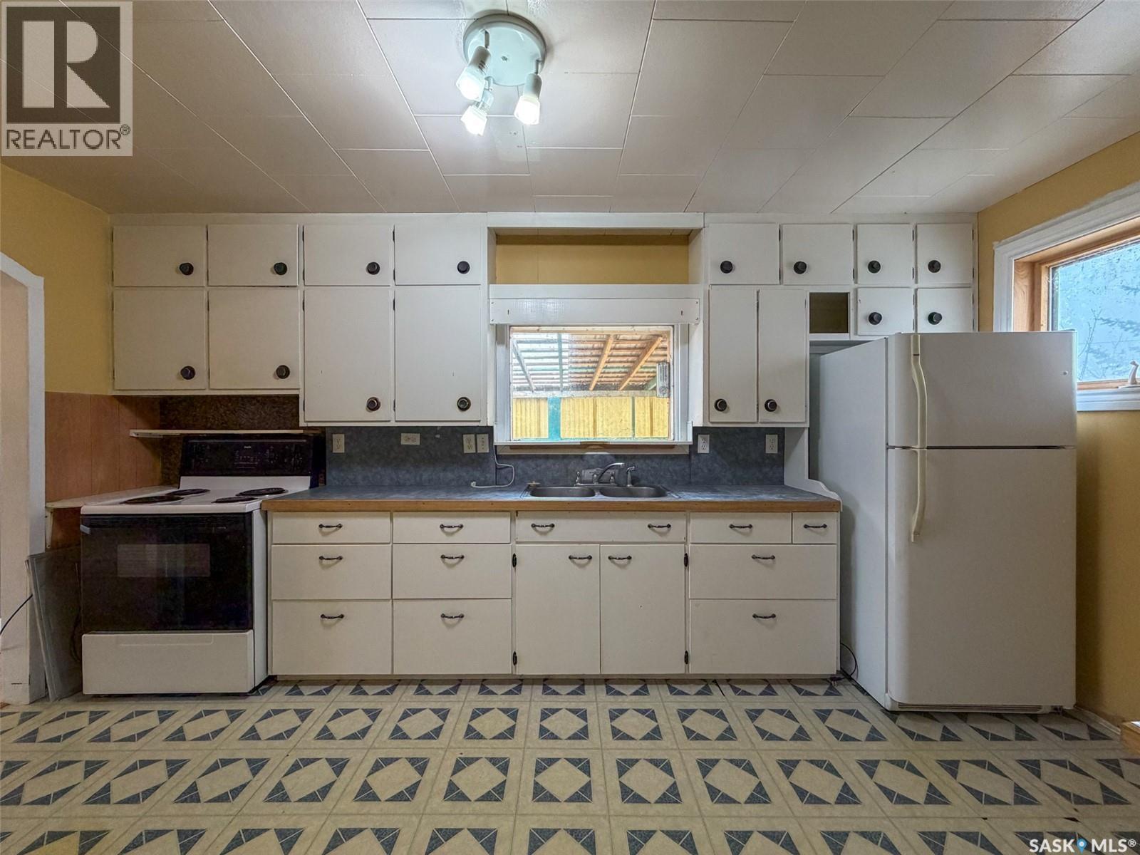 244 Maple Street, Gull Lake, Saskatchewan  S0N 1A0 - Photo 15 - SK031239