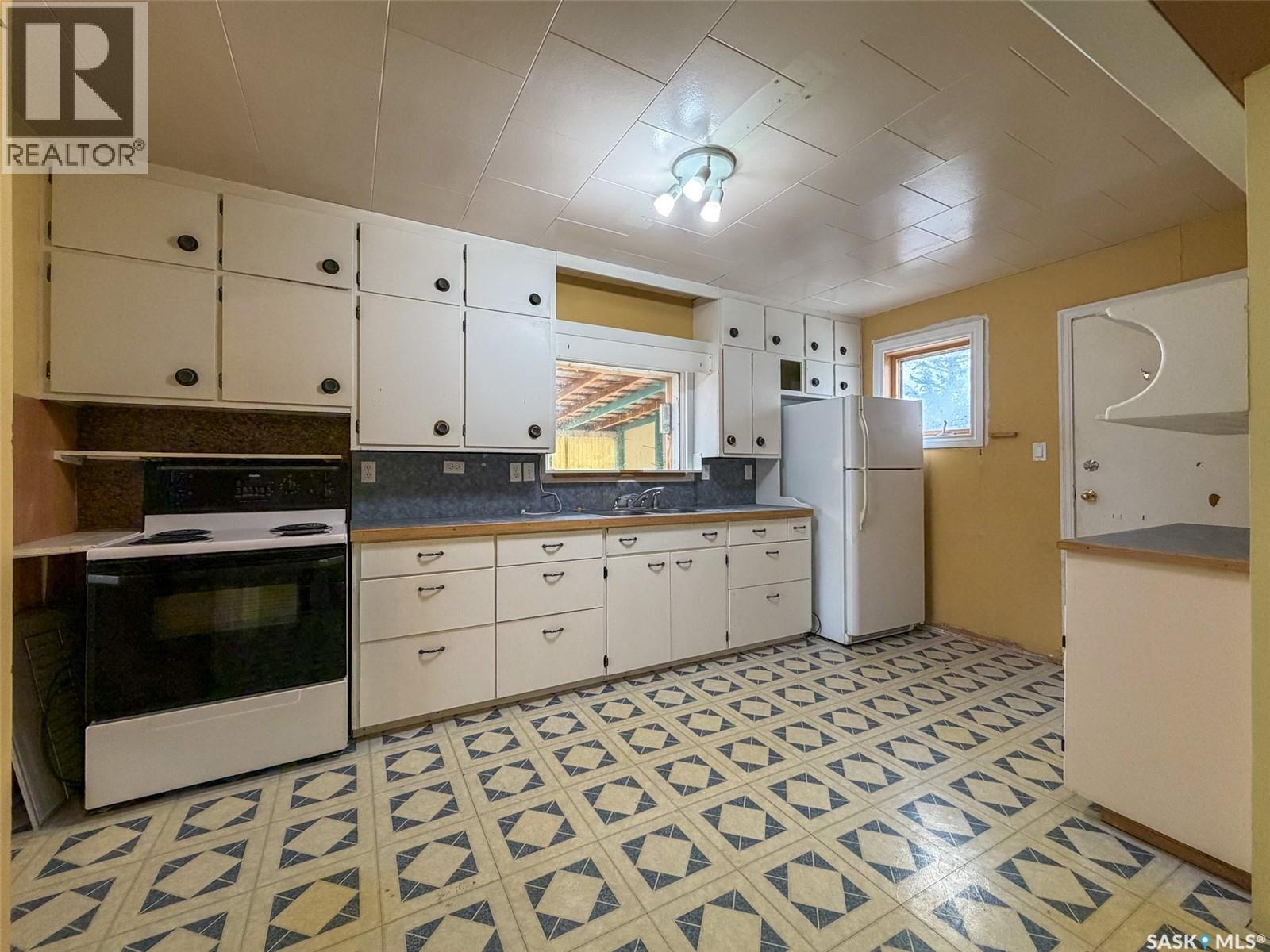 244 Maple Street, Gull Lake, Saskatchewan  S0N 1A0 - Photo 16 - SK031239