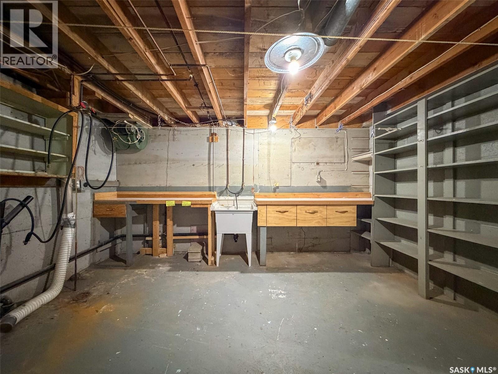 244 Maple Street, Gull Lake, Saskatchewan  S0N 1A0 - Photo 29 - SK031239