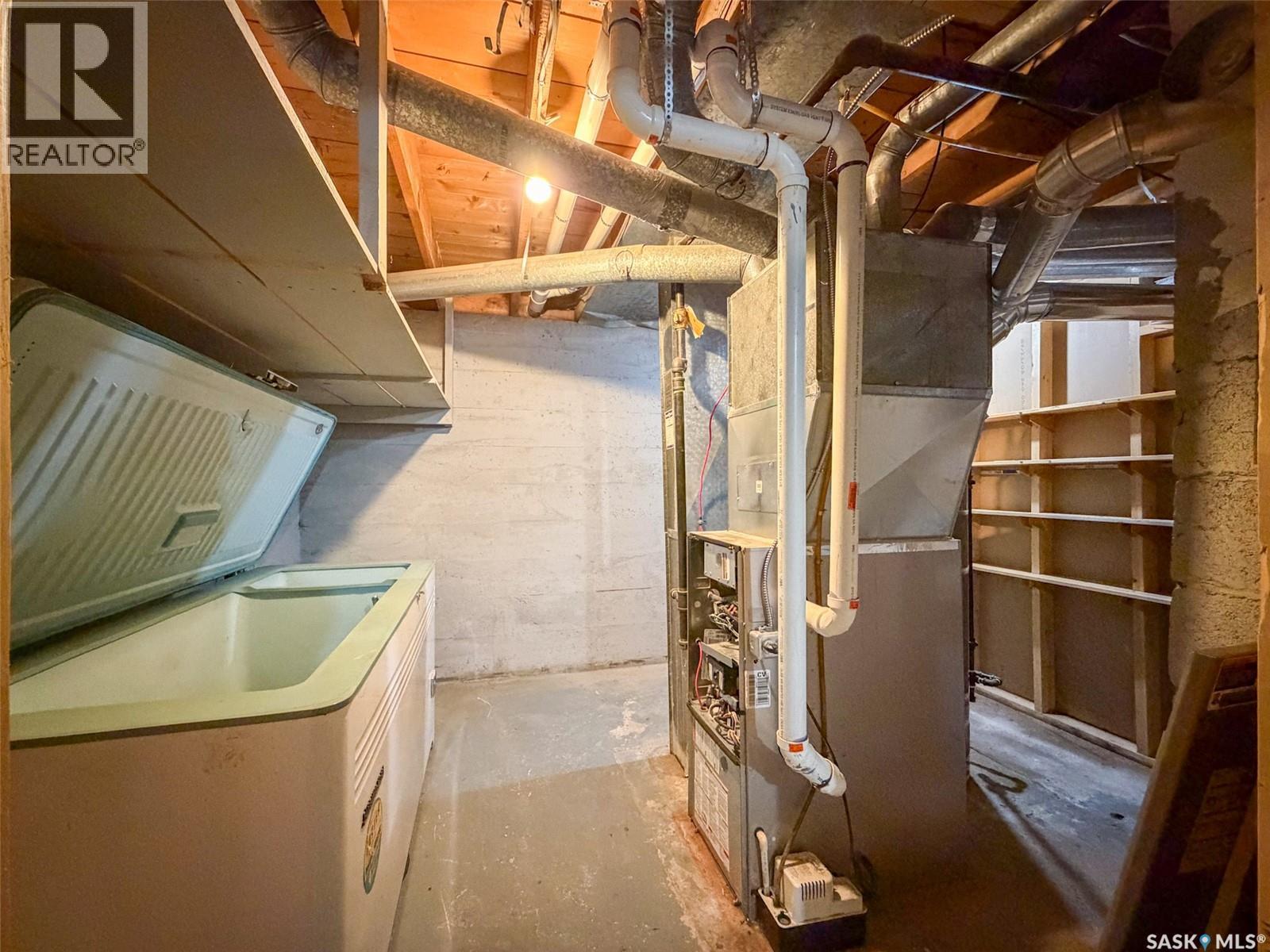 244 Maple Street, Gull Lake, Saskatchewan  S0N 1A0 - Photo 32 - SK031239