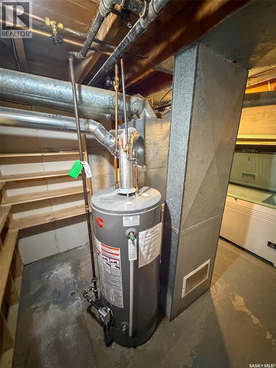 244 Maple Street, Gull Lake, Saskatchewan  S0N 1A0 - Photo 34 - SK031239