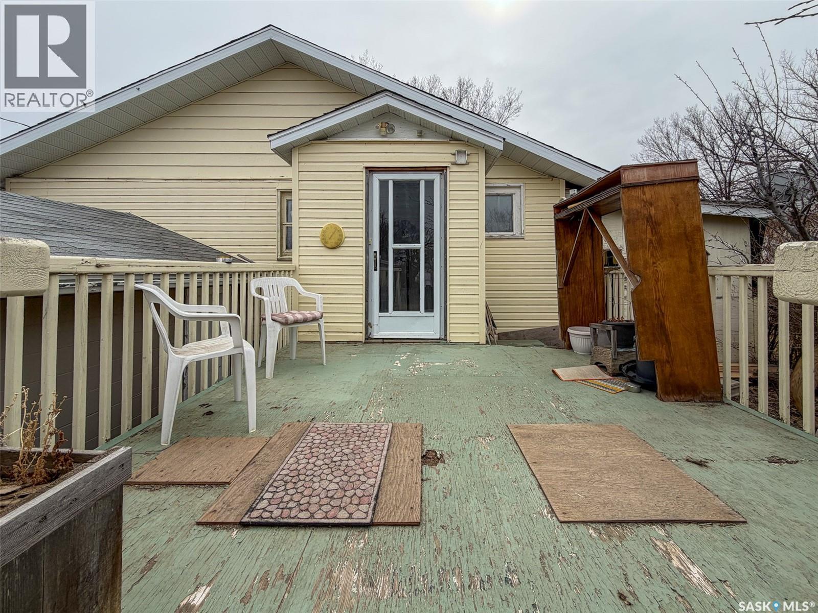 244 Maple Street, Gull Lake, Saskatchewan  S0N 1A0 - Photo 35 - SK031239