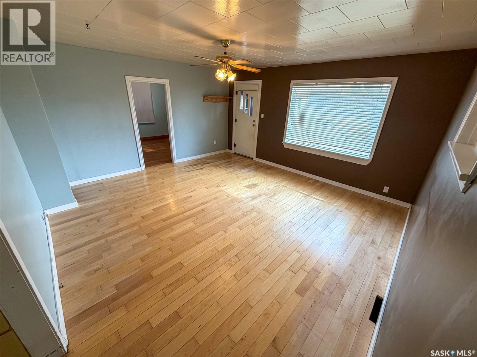 244 Maple Street, Gull Lake, Saskatchewan  S0N 1A0 - Photo 7 - SK031239