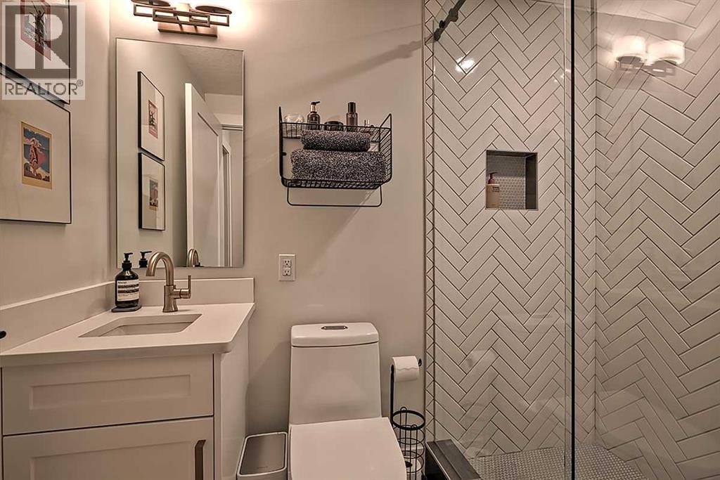 2438 25 Street Sw, Calgary, Alberta  T3E 1X6 - Photo 39 - A2296473