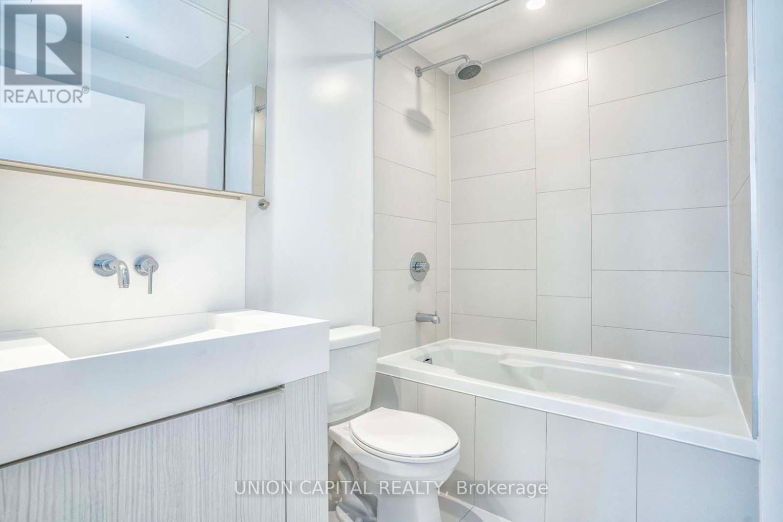 702 - 20 Richardson Street, Toronto, Ontario  M5A 0S6 - Photo 12 - C12919054