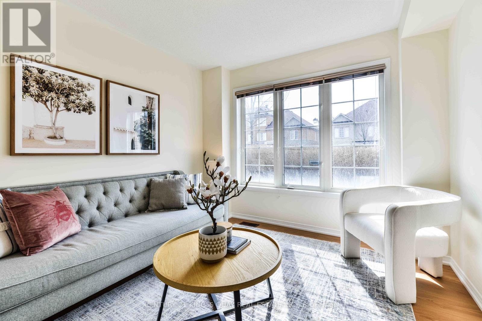 37 Prince Charles Way, Markham, Ontario  L6C 0B4 - Photo 6 - N12849564