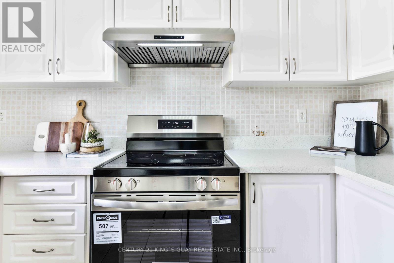 37 Prince Charles Way, Markham, Ontario  L6C 0B4 - Photo 8 - N12849564