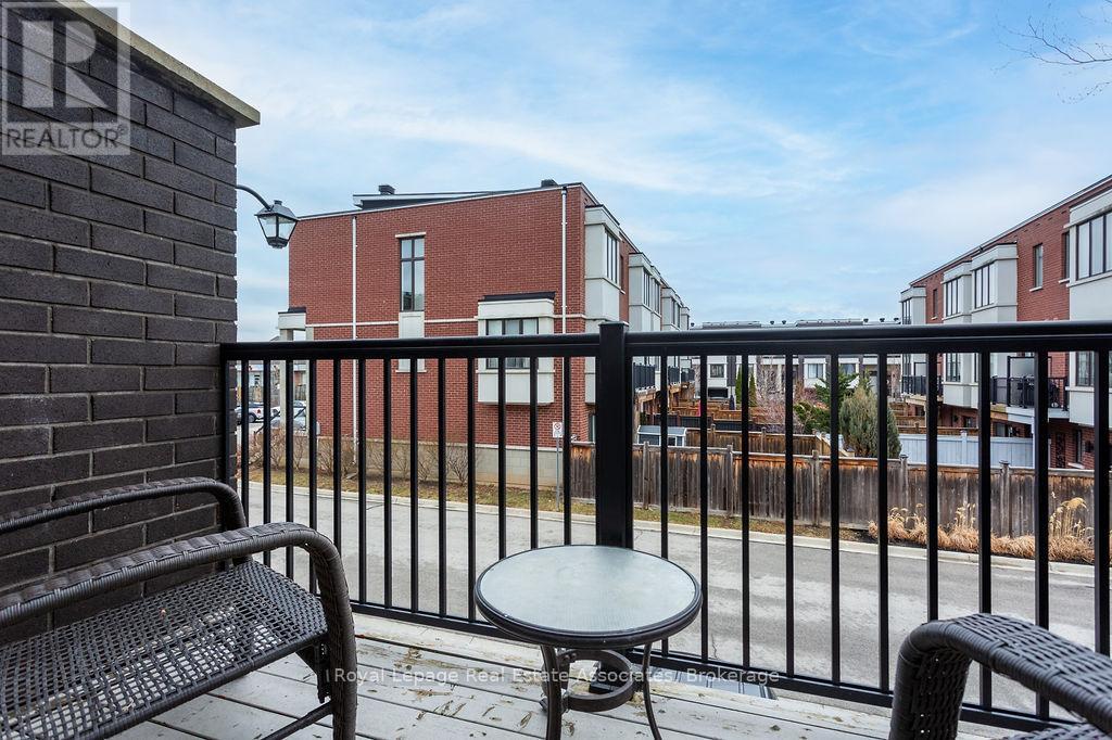 228 Vellwood Common, Oakville, Ontario  L6L 0E8 - Photo 6 - W12921516