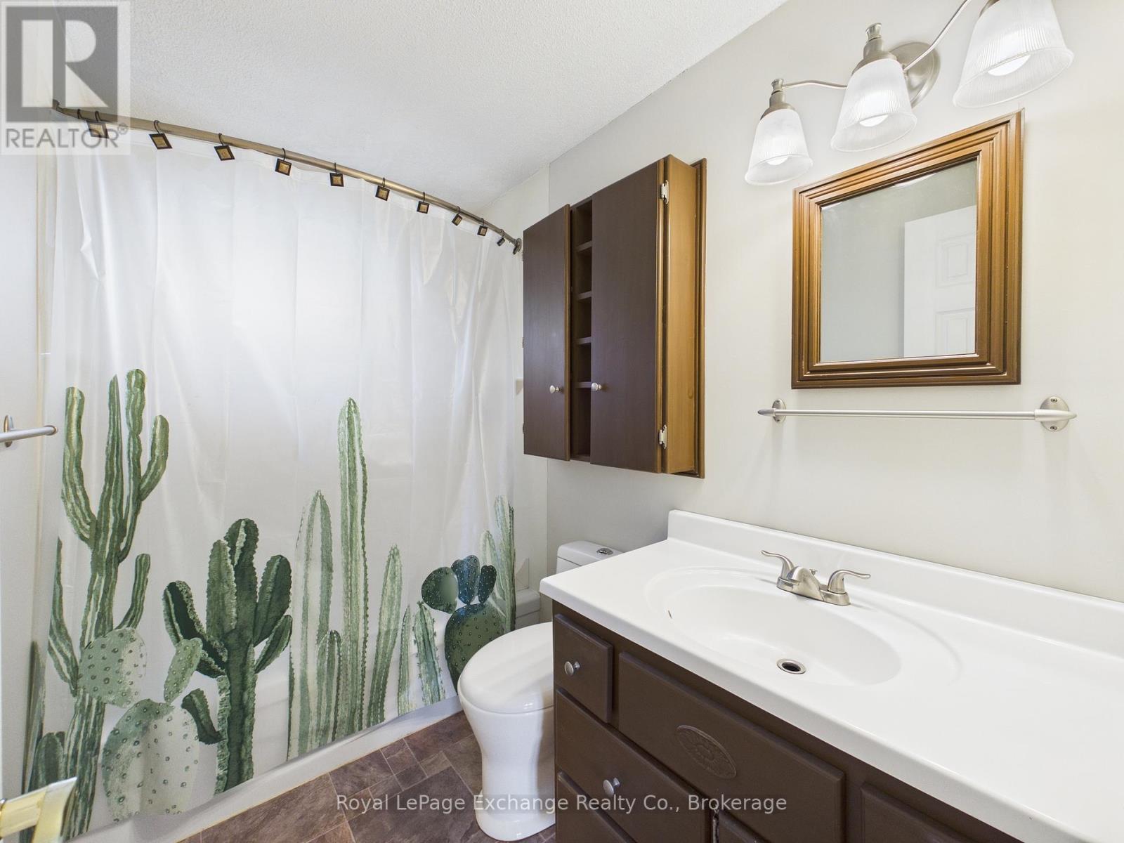 24 Inverness Street N, Kincardine, Ontario  N2Z 1J4 - Photo 10 - X12922066