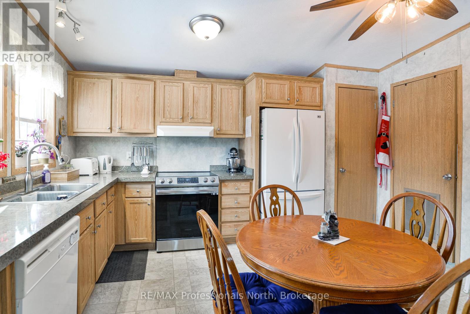 1874 Highway 118 E, Bracebridge (Draper), Ontario  P1L 1X1 - Photo 4 - X12922072