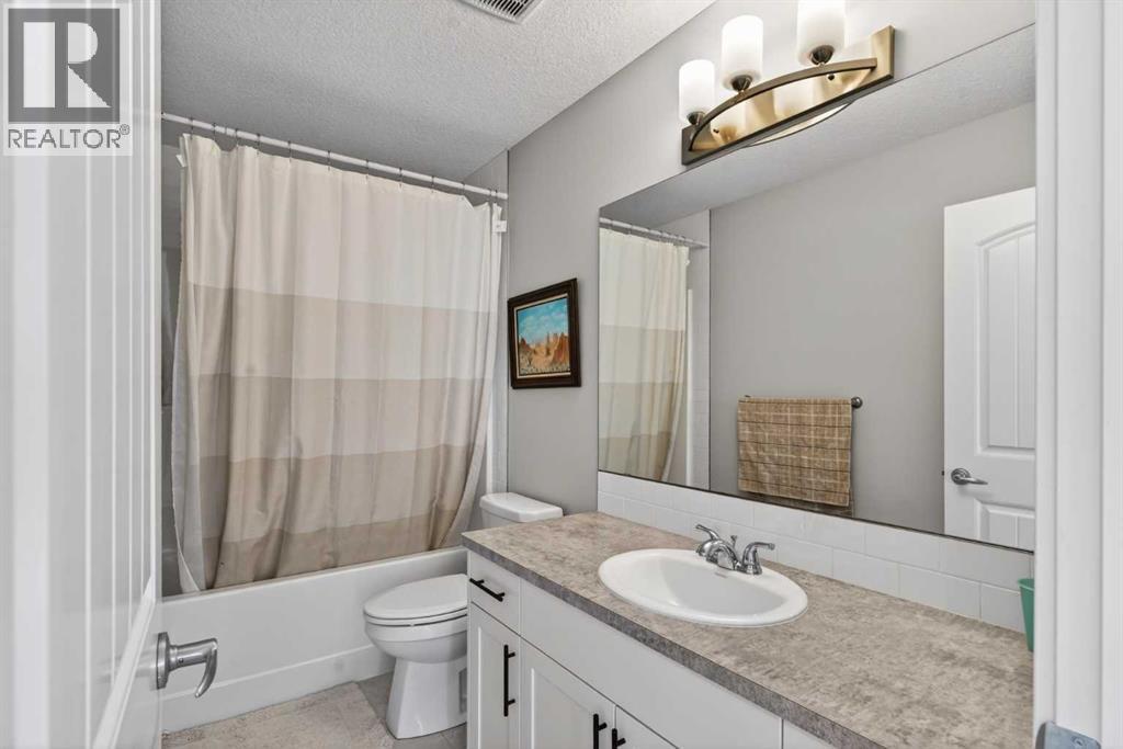 126 Bayview Circle SW, Airdrie, Alberta  T4B 4H2 - Photo 31 - A2286936