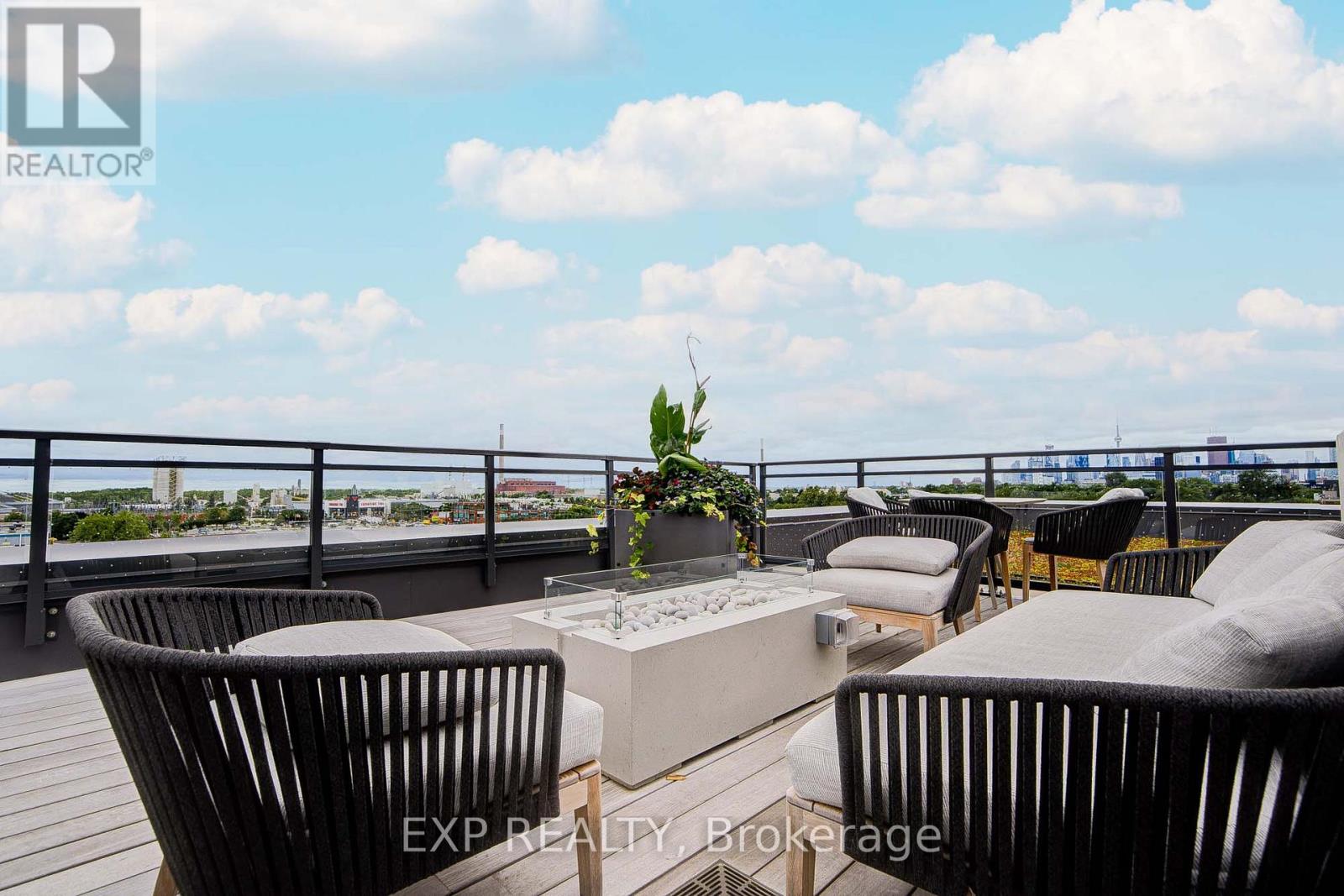 211 - 1285 Queen Street E, Toronto, Ontario  M4L 1C2 - Photo 19 - E12922060