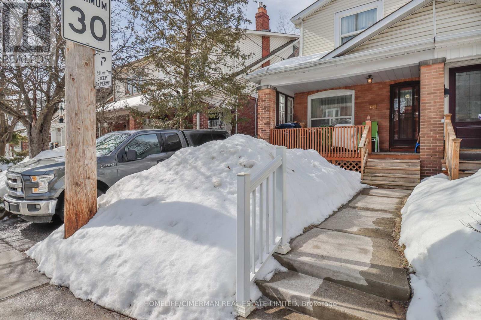 60 Beach View Crescent, Toronto, Ontario  M4E 2L5 - Photo 2 - E12922094