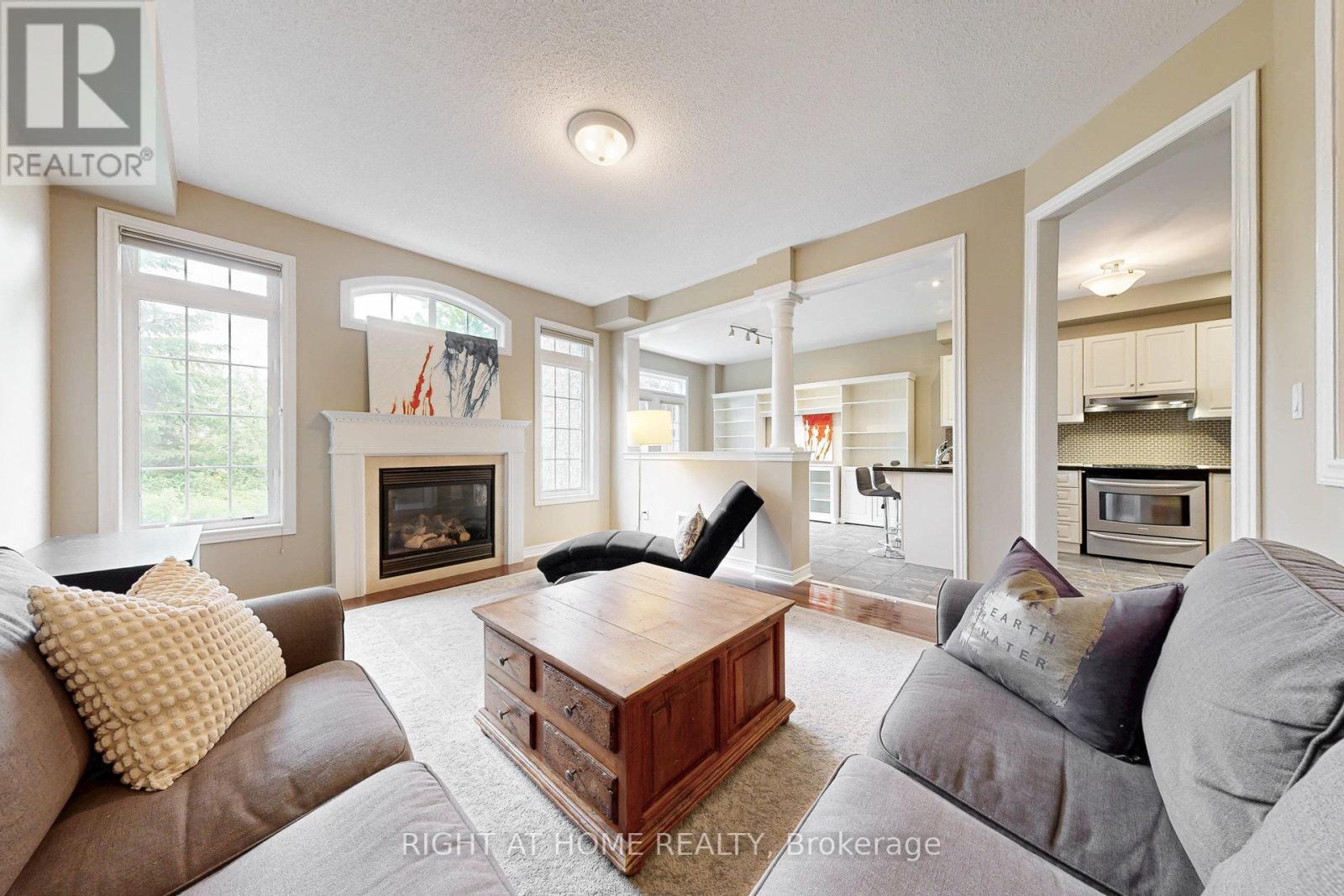 41 - 280 Paradelle Drive, Richmond Hill, Ontario  L4E 0E1 - Photo 6 - N12922048