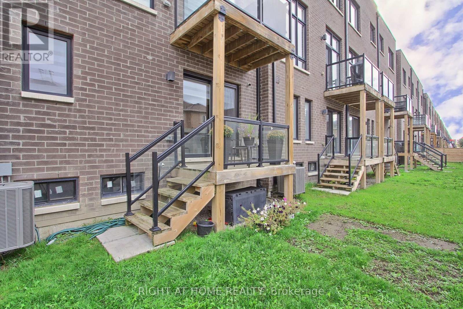 14 Pageant Avenue, Vaughan, Ontario  L4H 4R3 - Photo 39 - N12922074