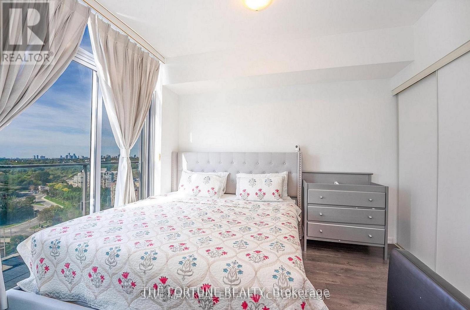 1712 - 103 The Queensway, Toronto, Ontario  M6S 5B3 - Photo 14 - W12922078