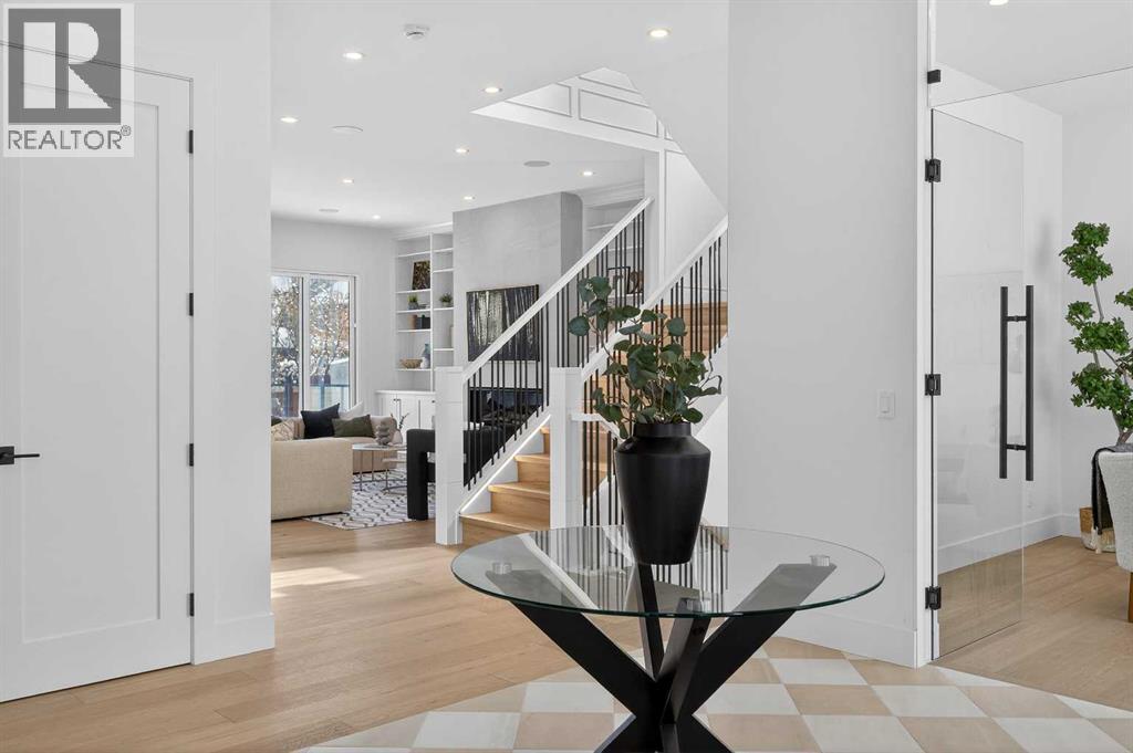 3112 Leduc Crescent Sw, Calgary, Alberta  T3E 5W9 - Photo 6 - A2293555