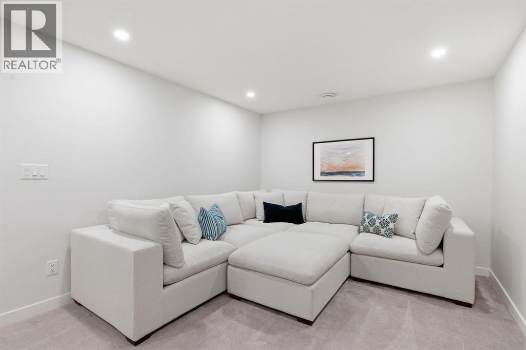 316 Sundown View, Cochrane, Alberta  T4C 2R2 - Photo 35 - A2294661