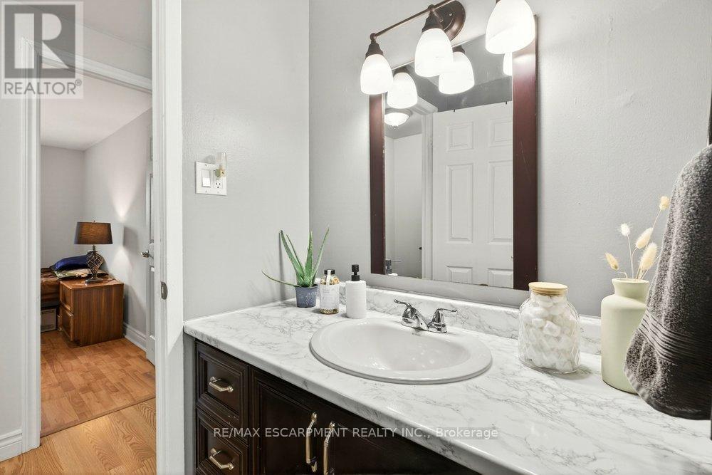 4 - 1350 Limeridge Road E, Hamilton, Ontario  L8W 1L6 - Photo 16 - X12922080