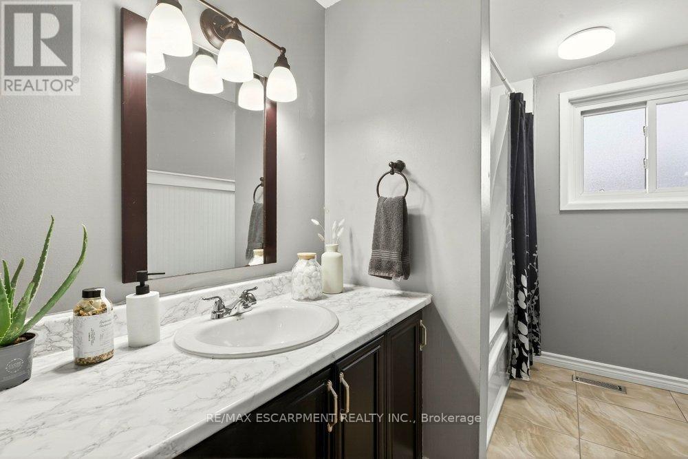 4 - 1350 Limeridge Road E, Hamilton, Ontario  L8W 1L6 - Photo 17 - X12922080