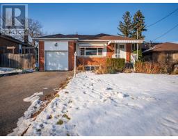 4 RIVERLEA DRIVE, Toronto, Ontario