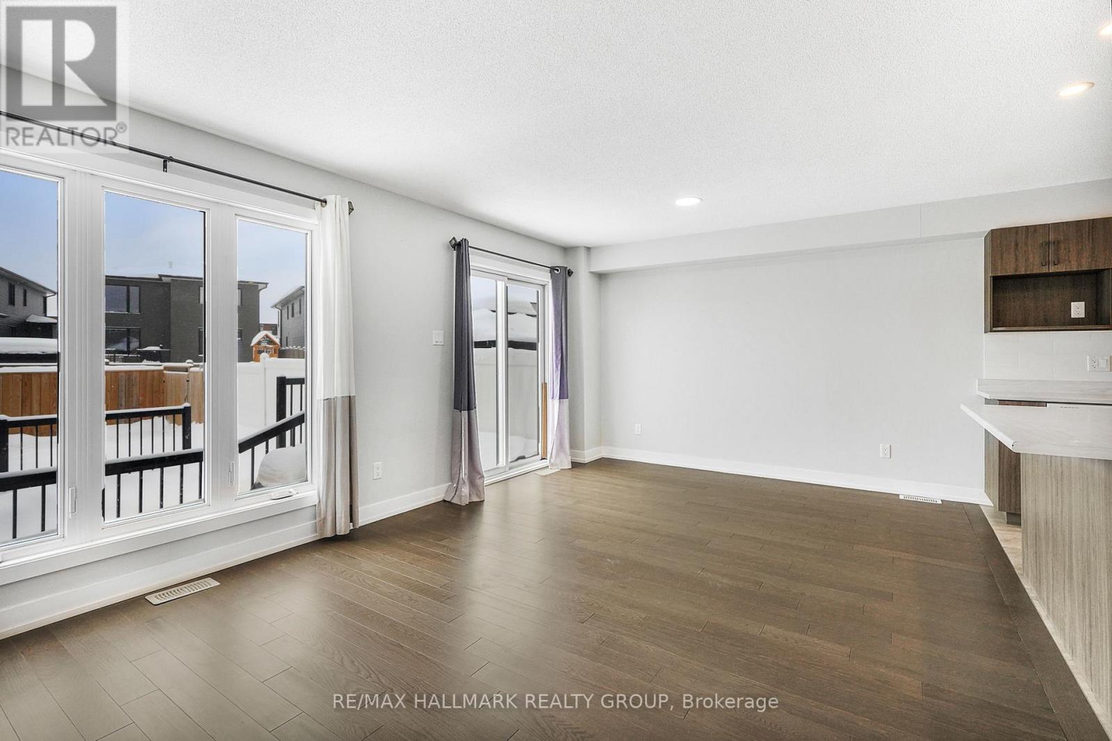 877 Platinum Street, Clarence-Rockland, Ontario  K4K 0H9 - Photo 15 - X12922116